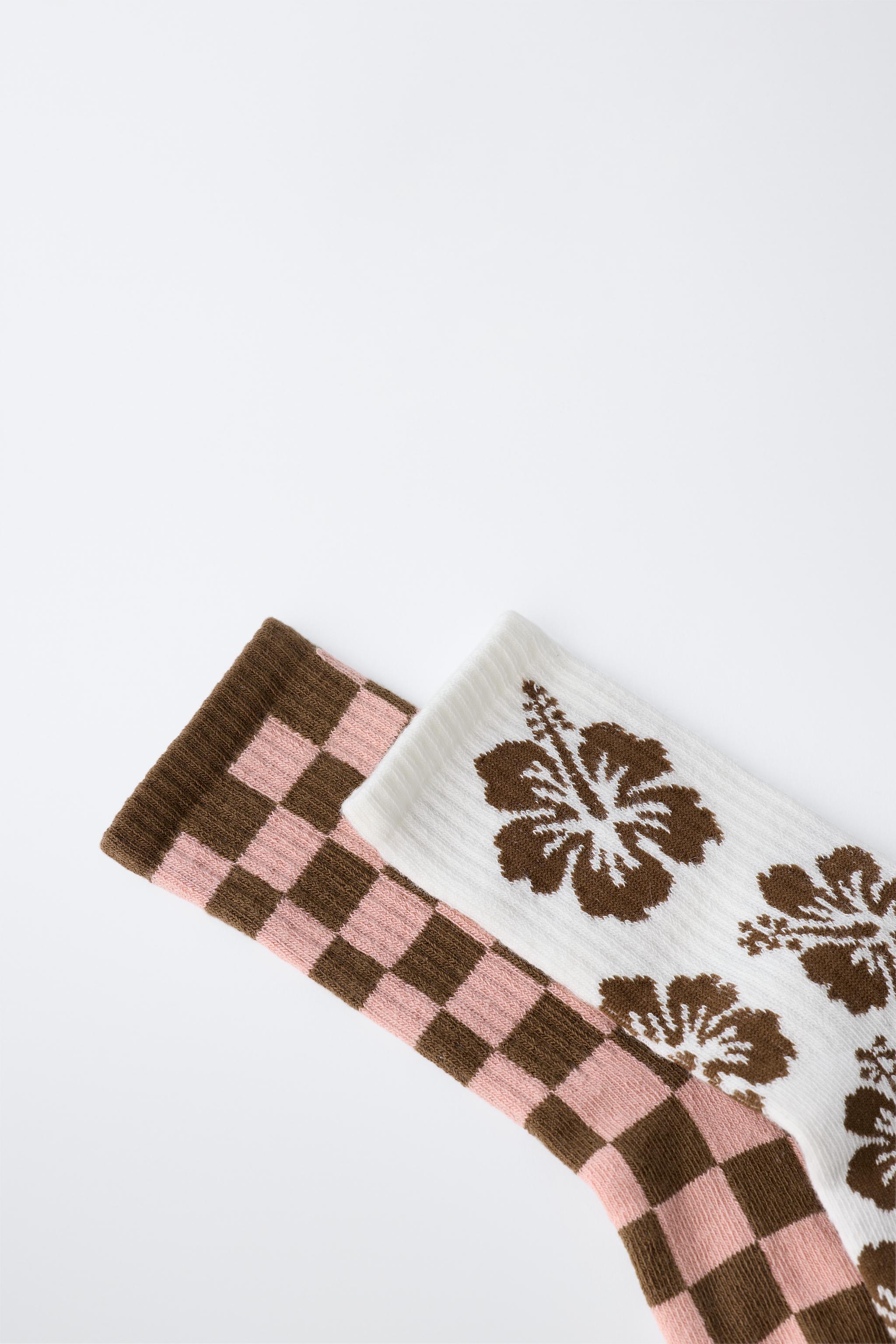 TWO-PACK OF HIBISCUS AND CHECKERED MID-CALF SOCKS